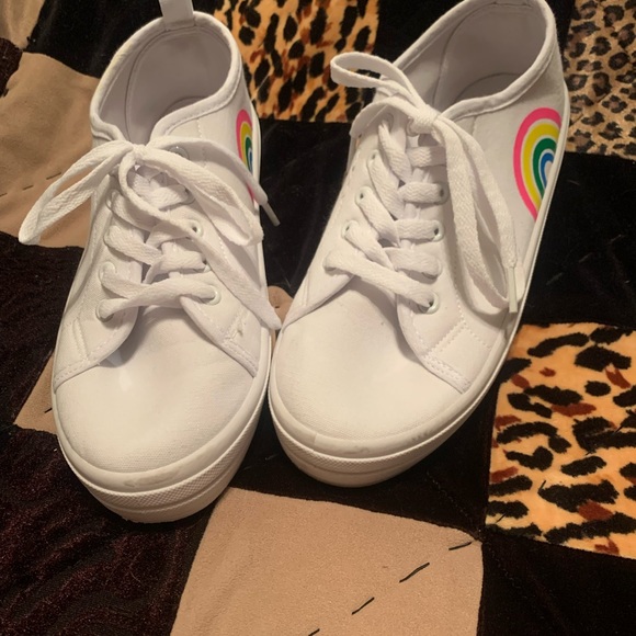 Women’s Shoes Size 7 - Picture 2 of 3